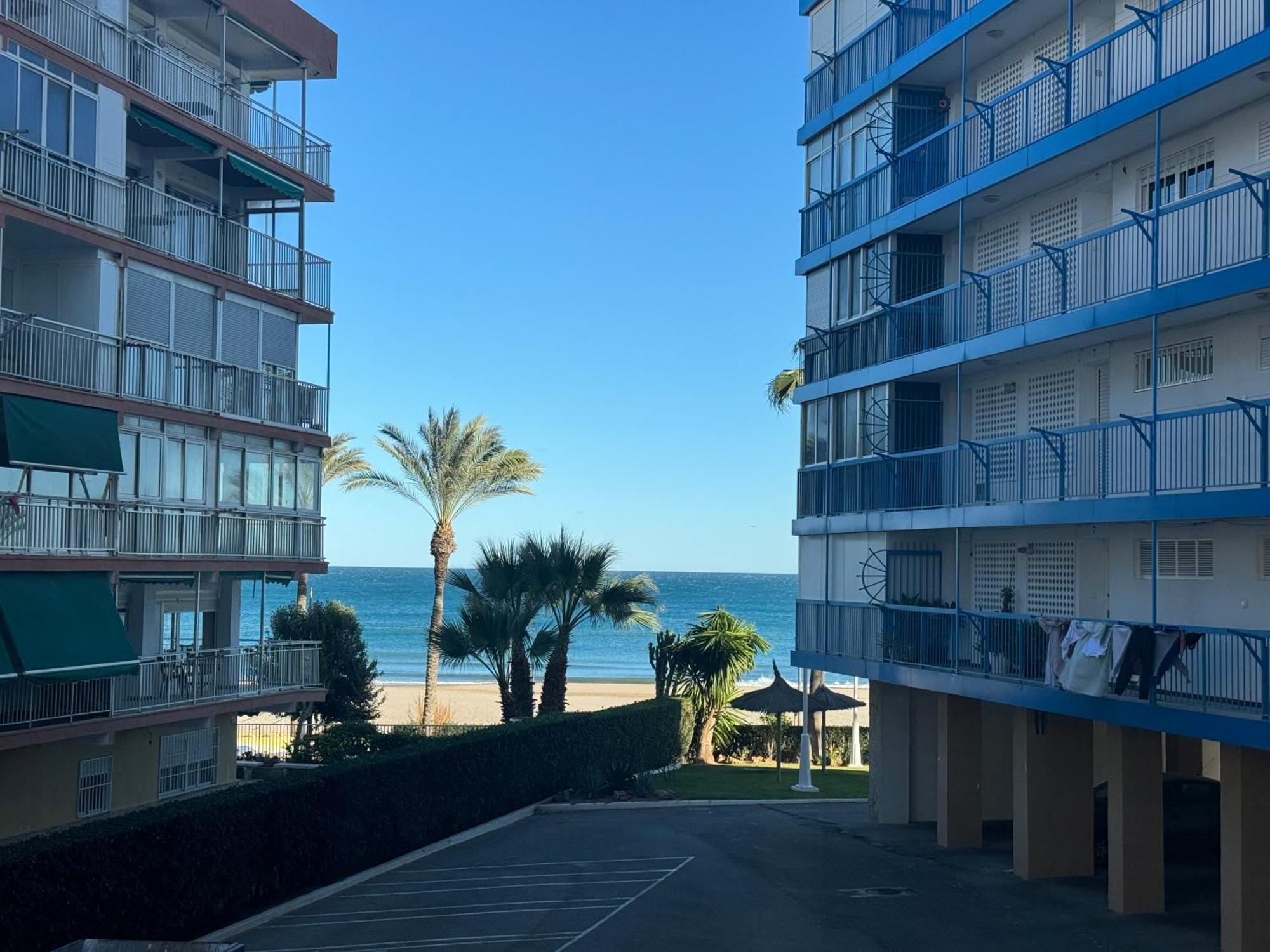 Apartamento Muchavista Primera Linea De Playa By El Conserje เอลกัมเปโญ ภายนอก รูปภาพ